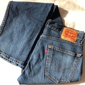 Men’s darker blue Levi 505 jeans 32x32